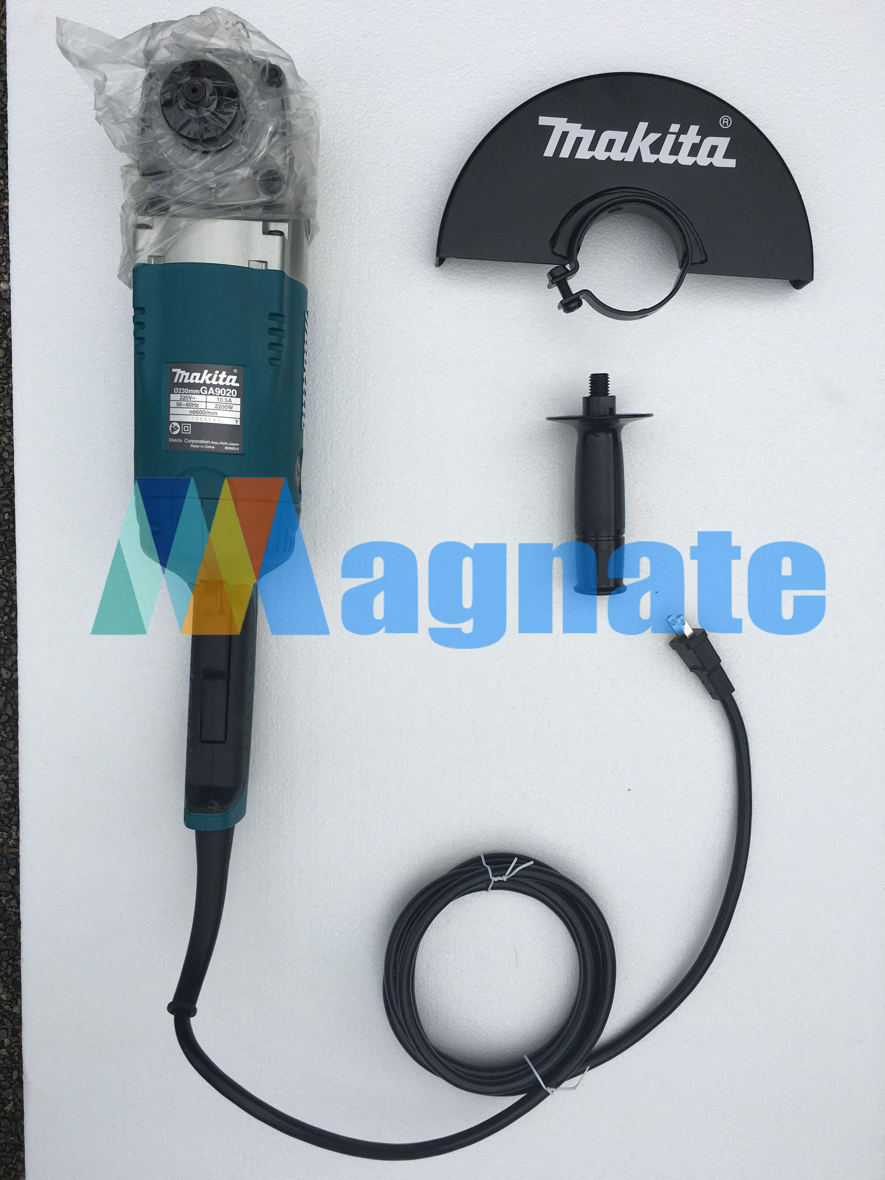 Makita Angle Grinder Model: GA9020